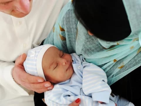 Cuti Melahirkan 6 Bulan di UU KIA, Bagaimana Dampak bagi Ibu dan Bayi?