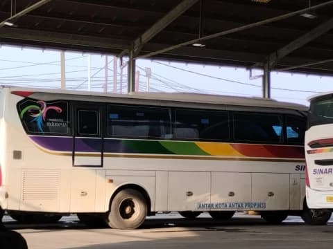 Harga Tiket Bus Melonjak Imbas Kenaikan Harga BBM