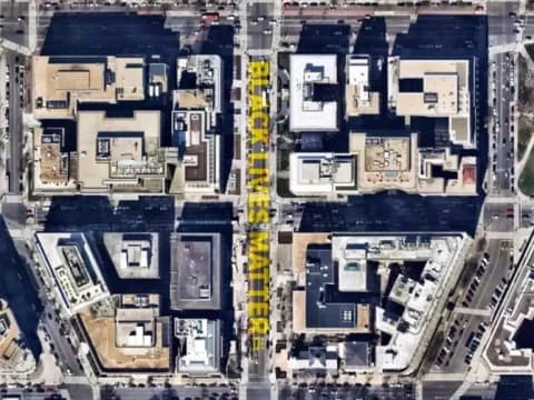 Penghapusan Plaza Black Lives Matter di Washington dan Sejarah Kelam di Belakangnya