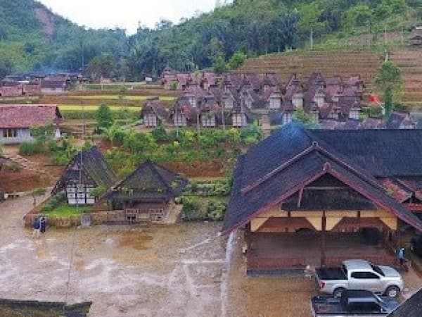 Nilai Tradisi Masyarakat Adat Ciptagelar Sukabumi