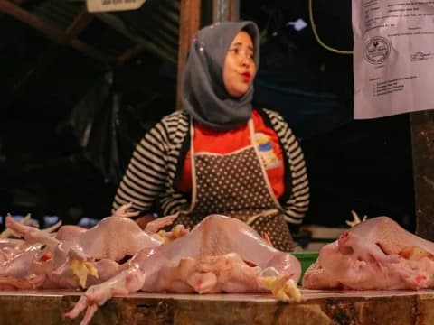 Harga Daging Ayam Tembus Rp50 Ribu, Pedagang Ancam Mogok Jualan