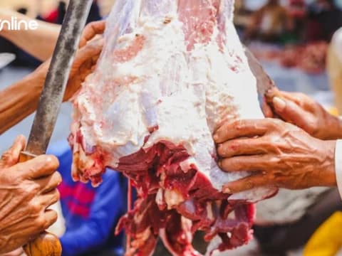 Hukum Masak Daging Kurban untuk Makan Siang Panitia