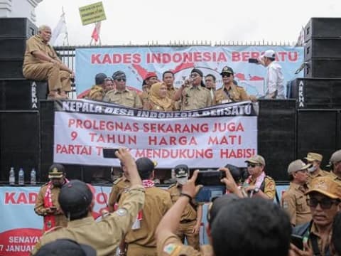 Soal Masa Jabatan Kades, Presiden Jokowi: UU Jelas Batasi 6 Tahun