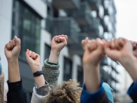 Presiden Xi Jinping Dituntut Mundur karena Kebijakan Lockdown, Bagaimana Hukum Islam Memandang?