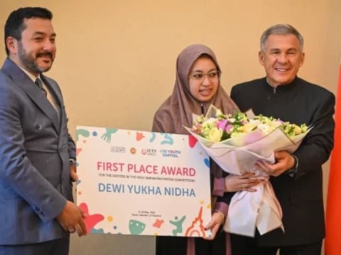 Perempuan Asal Jawa Timur Ini Raih Juara I Hafalan Qur'an di Rusia