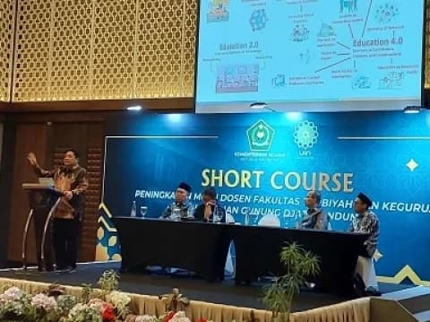 Buka Short Course, Dirjen Pendis Ingatkan Dosen untuk Adaptif terhadap Perkembangan Zaman