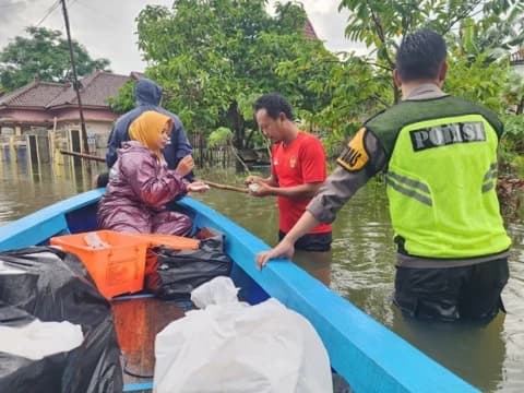 Banjir Picu Peningkatan Penyakit Menular, Lansia Jadi Kelompok Rentan