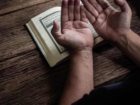 6 Ayat Ruqyah Kesehatan dari Sayyid Muhammad bin Alawi Al-Maliki