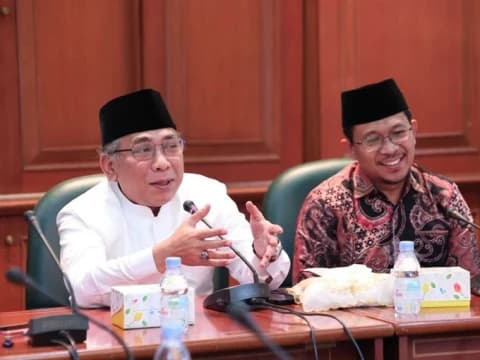 Gus Yahya Jelaskan Konsep Konsensus Global sebagai Jalan Damai di Hadapan Delegasi IIS Austria