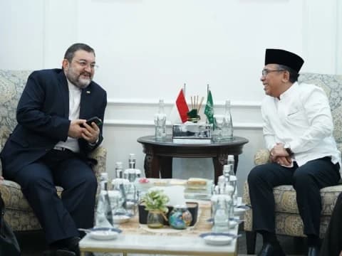 Terima Kunjungan Dubes Iran, Gus Yahya Dorong Diplomasi Perdamaian untuk Kemanusiaan