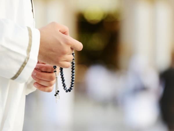 Hukum Menggunakan Gelang Tasbih untuk Berzikir