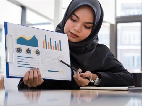 Realistis, Cara Jitu Mengelola Keuangan bagi Pasangan Muda