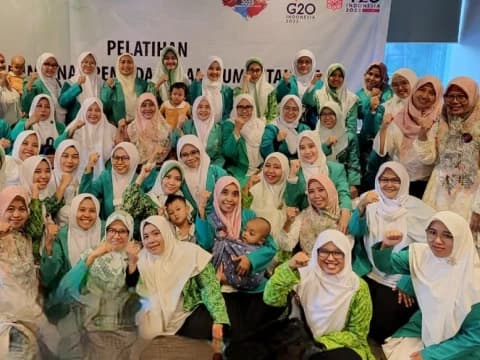Hindari 'Toxic Parenting' dalam Mendidik Anak