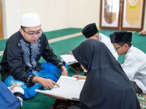 Khutbah Jumat Bahasa Mandailing: Mamparbahat Mambaca Al-Qur’an di Bulan Romadon