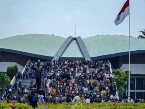 DPR RI Soroti Tingginya Angka Pengangguran hingga Masalah Ojol