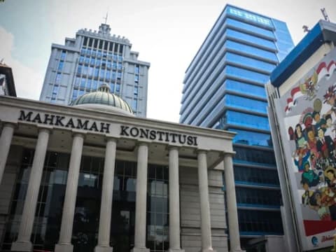 MK Pertahankan Batas Usia 30 Tahun untuk Gubernur dan 25 Tahun untuk Bupati/Walikota