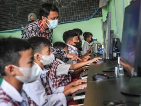 Peningkatan Profesionalisme Guru Jadi Kunci di Tengah Persaingan Global