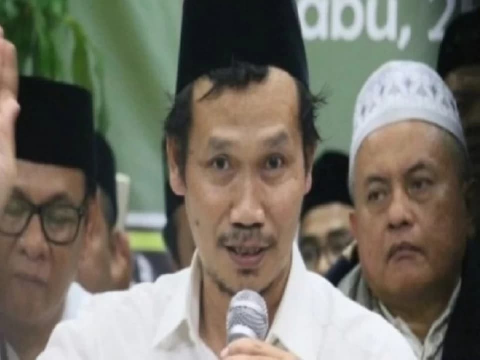 Two basic capitals for knitting nationality according to Gus Baha