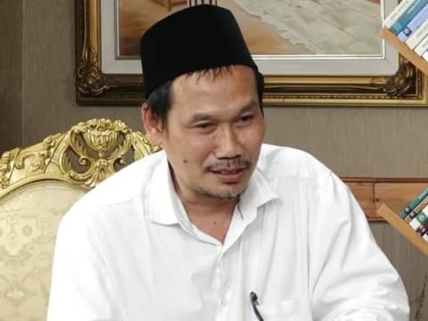 Gus Baha Tegaskan Umat Islam Harus Kuat secara Ekonomi dan Politik