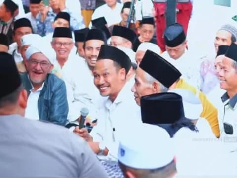 Gus Baha Imbau Keturunan Ulama Pesantren Lanjutkan Tradisi Keilmuan
