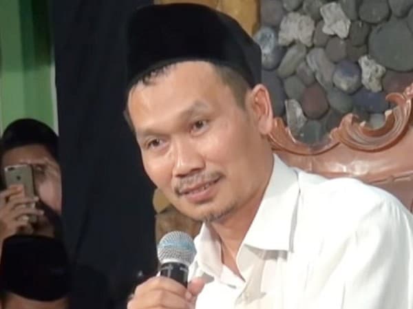 Lelang Baju Putih Gus Baha Bakal Warnai Konser Amal RMINU