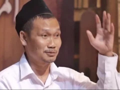 Tips Gus Baha Hadapi Zaman Modern: Tetap Baca Al-Qur'an
