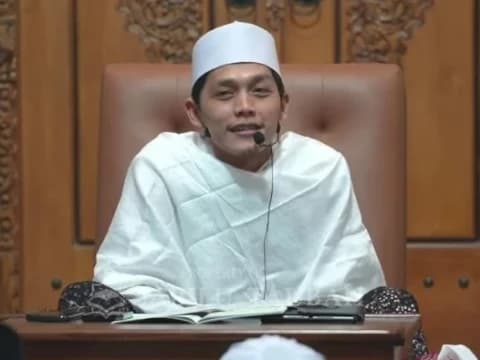Awal Mula Viralnya Istilah  ‘Dekengane Pusat’ Milik Gus Iqdam