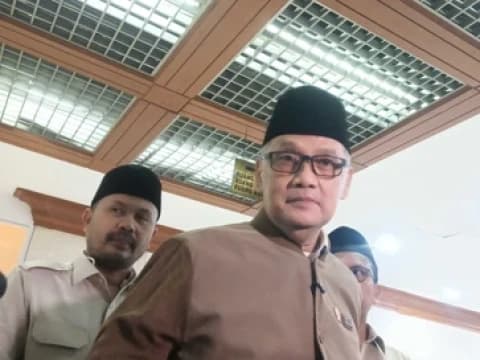 Kemenhaj Siapkan Regulasi Umrah Mandiri, Pastikan Jamaah Tetap Terlindungi