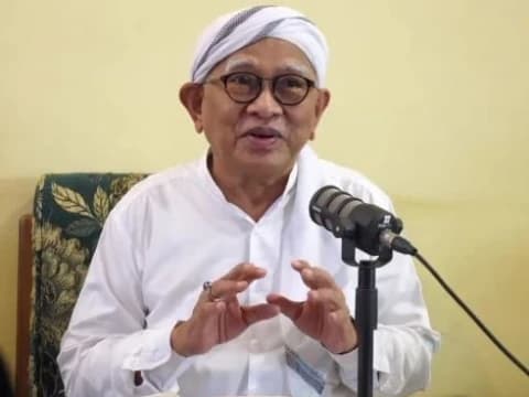 Kerap Terima Ungkapan 'Selamat Ulang Tahun', Gus Mus Senang karena 2 Hal