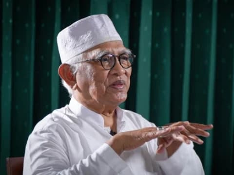 Gus Mus: Kiai-Kiai Harus Adaptif dengan Media Sosial