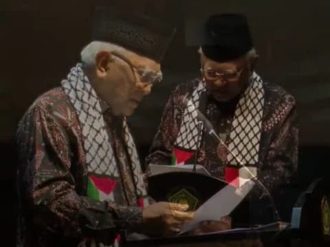 Teks Lengkap Puisi Gus Mus untuk Palestina 'Apakah Kau Terlalu Bebal atau Aku Terlalu Peka'