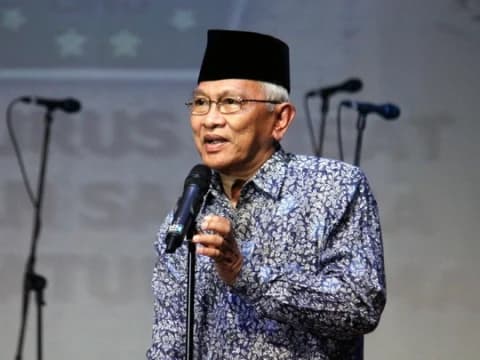 Cerita Gus Mus tentang Puisinya Berjudul Zaman Kemajuan: 'Ada Republik Rasa Kerajaan'