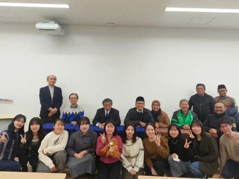 Di Hadapan Akademisi Jepang, Gus Ulil Jelaskan Islam dan Keberagaman di Indonesia