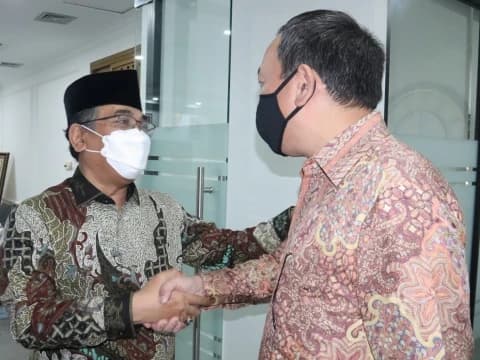 Ke PBNU, Dubes Kazakhstan Pastikan Kehadiran Gus Yahya dalam Kongres Pemimpin Dunia