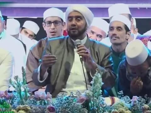 Menjadi Muslim Sejati menurut Habib Syech