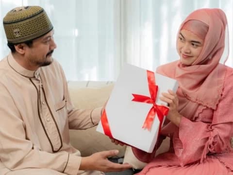Kultum Ramadhan: Keutamaan Memberi Hadiah di Bulan Ramadhan