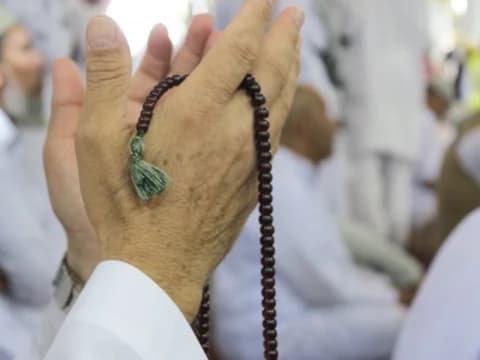 Tafsir Surat Al-Baqarah Ayat 200-202: Anjuran Memperbanyak Dzikir dan Doa Setelah Haji