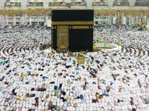 Mengapa Ibadah Haji Dilaksanakan di Bulan Dzulhijjah?