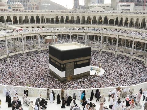 Tips bagi Wanita Haid yang Belum Tawaf Ifadhah Tapi Harus Tinggalkan Makkah