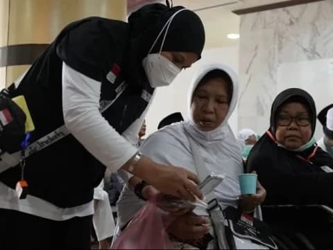 Hukum Memakai Pembalut saat Ihram