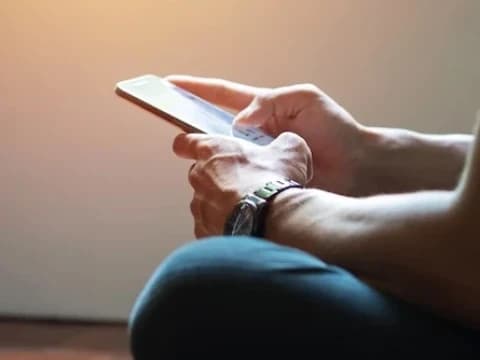 Hukum Imbauan Mematikan Handphone di Masjid sebelum Shalat