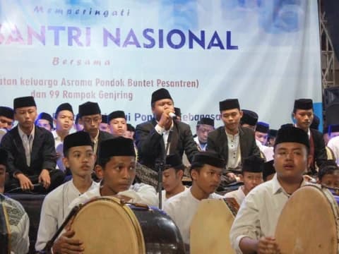 Hari Santri di Buntet Pesantren, dari Kirab Budaya, Ziarah Kiai, hingga Rampak Genjring