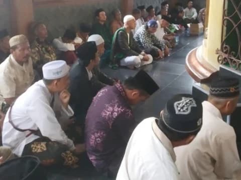 Warga NU Lasem Haul Mbah Sambu Cucu Joko Tingkir