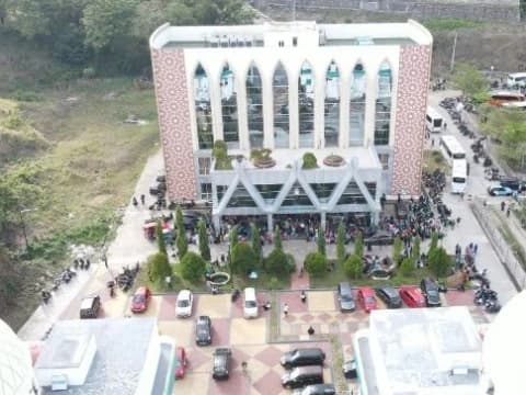 Pameran Kemandirian Pesantren dan Beragam Kompetisi Warnai Hari Santri 2023 di IAIN Parepare