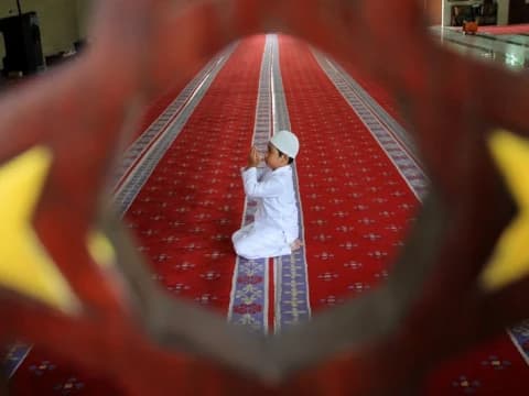 Khutbah Jumat: Cara Rasulullah Jadikan Masjid Ramah Anak
