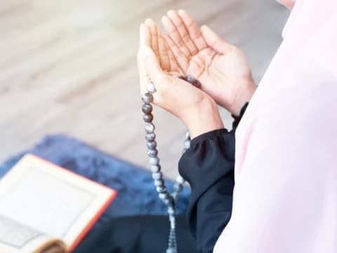 Khutbah Jumat Bahasa Jawa: Nambah Berkah Ramadhan kelawan Maos Al-Quran