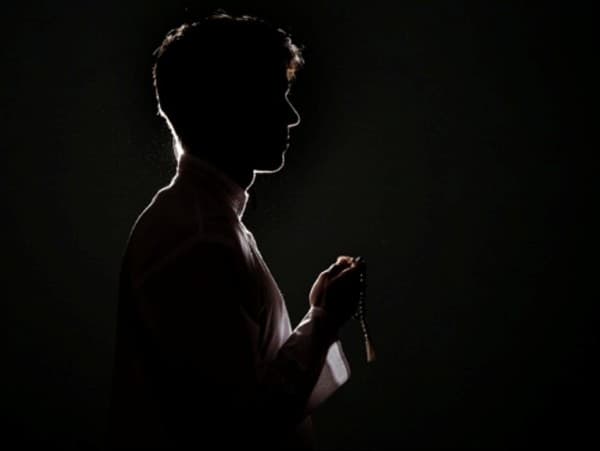 Khutbah Jumat Singkat: Teladan Kezuhudan Abu Dzar al-Ghifari