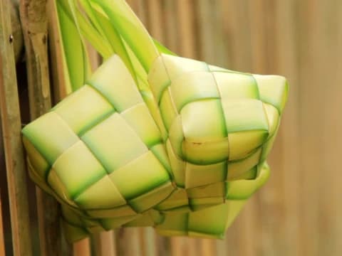 Khutbah Idul Fitri: Hari Raya Fitri dan Sikap Memaafkan