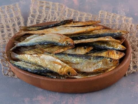 Kaya Nutrisi, Ini Deretan Manfaat Ikan Asin bagi Kesehatan Tubuh