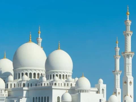 Menghidupkan Masjid sebagai Rumah Ibadah dan Pusat Kehidupan Umat